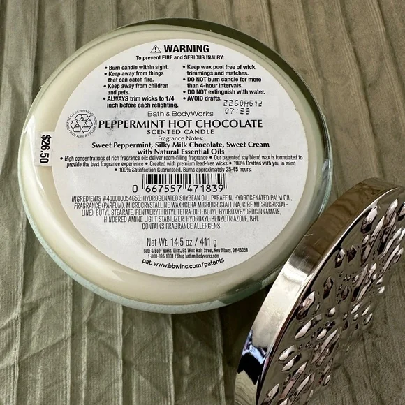 Bath & Body Works Peppermint Hot Chocolate Candle - Picture 5 of 5